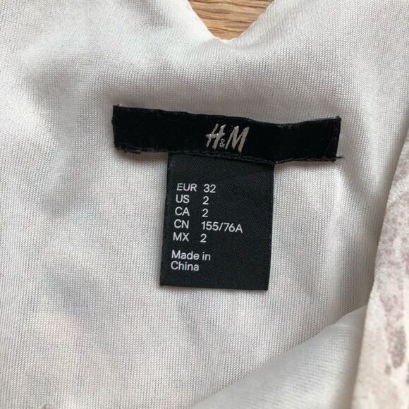 H&M White Beige Sleeveless Faux Wrap Tulip Hem Mini Dress 2 - Picture 3 of 4